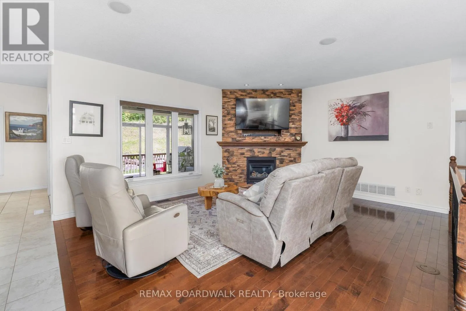 6671 THIRD LINE ROAD