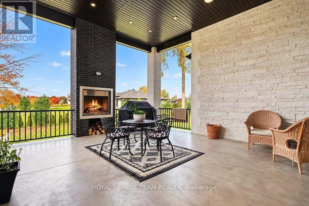 6865 PEBBLE TRAIL WAY
