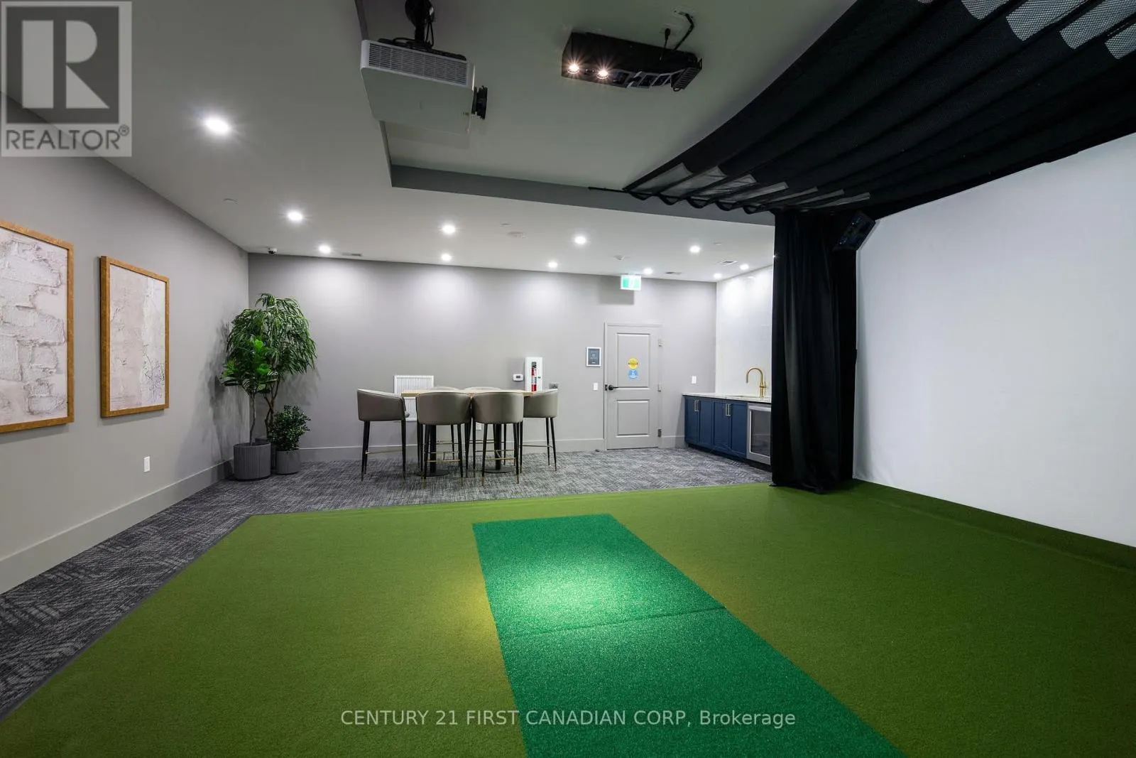 1107 - 4286 KING STREET #1107
