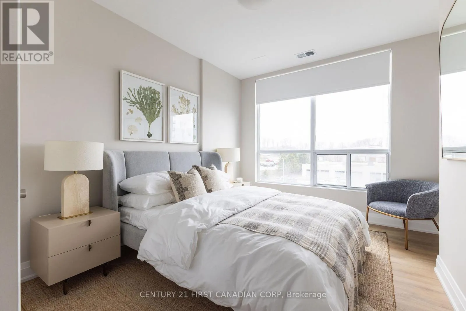 1107 - 4286 KING STREET #1107