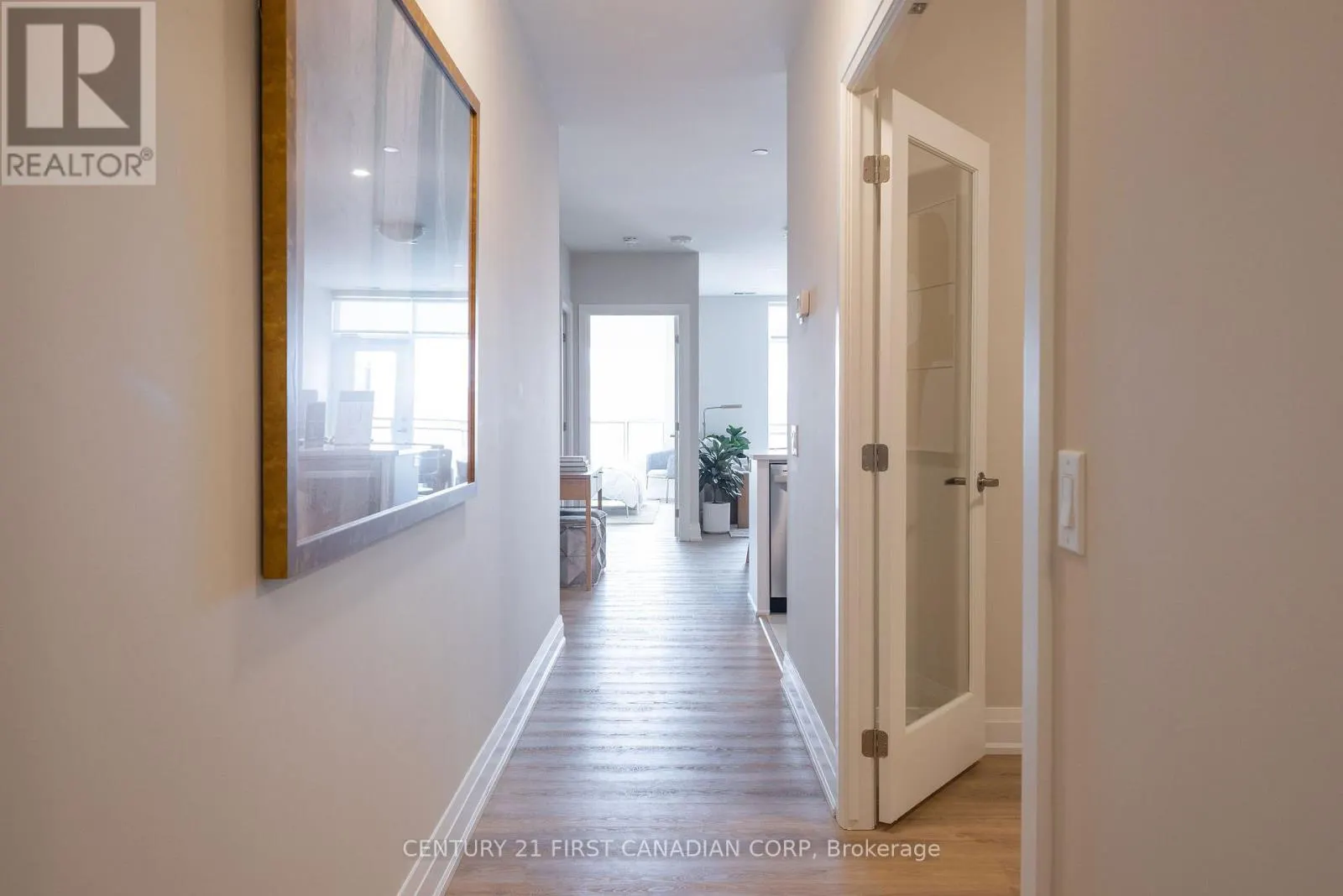 1107 - 4286 KING STREET #1107