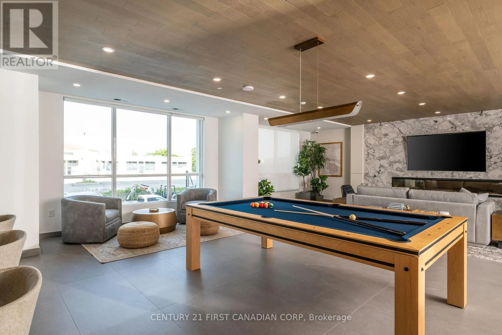1107 - 4286 KING STREET #1107