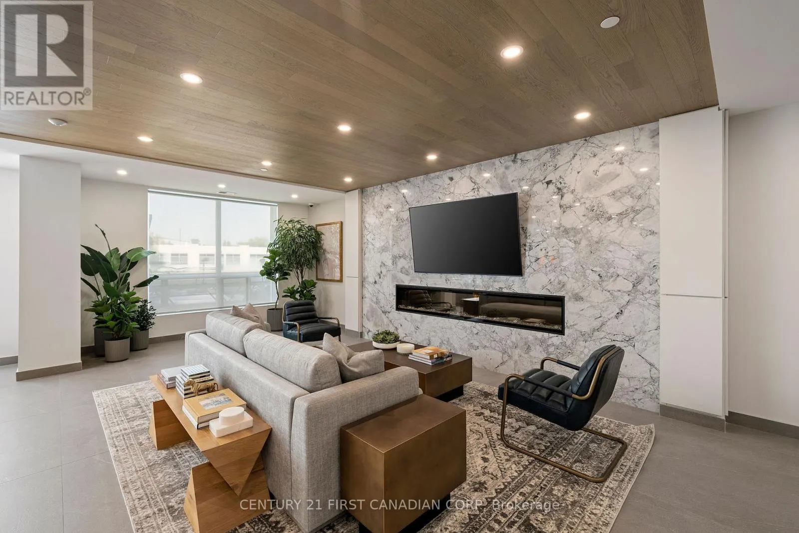 1107 - 4286 KING STREET #1107