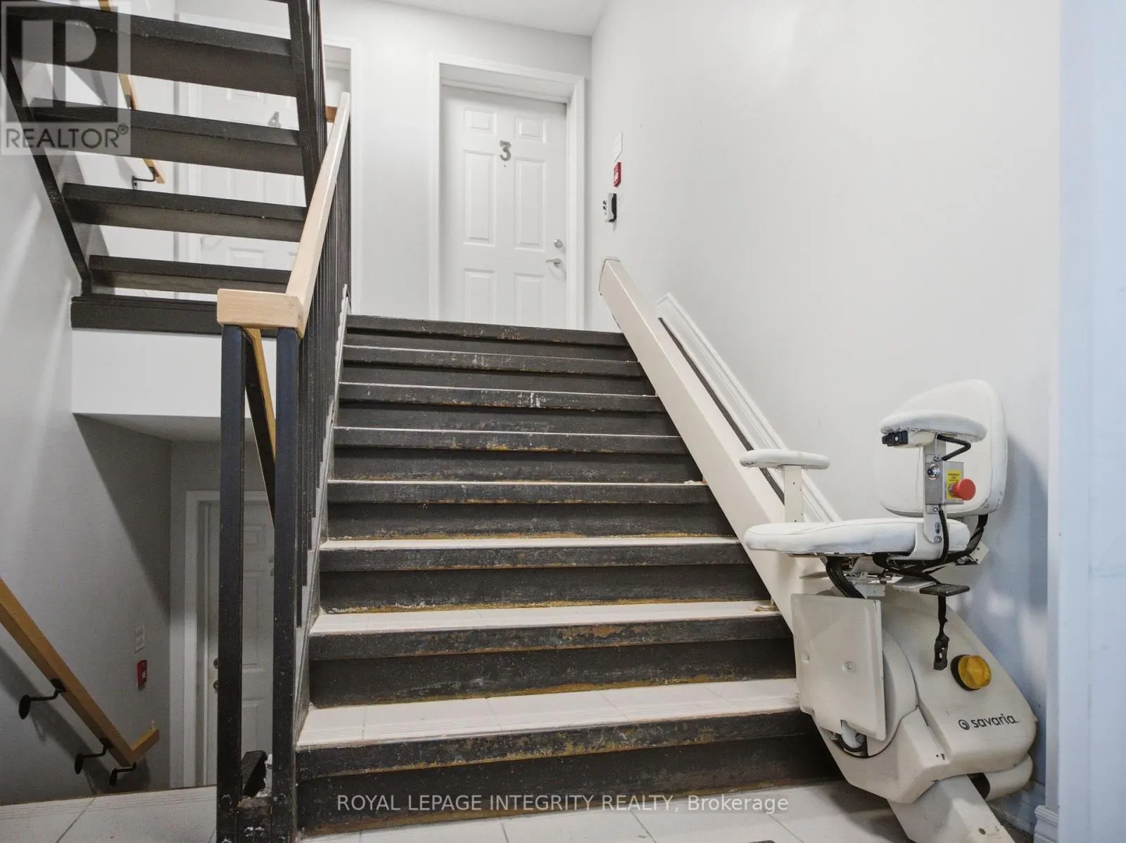3 - 545 STONEFIELD PRIVATE