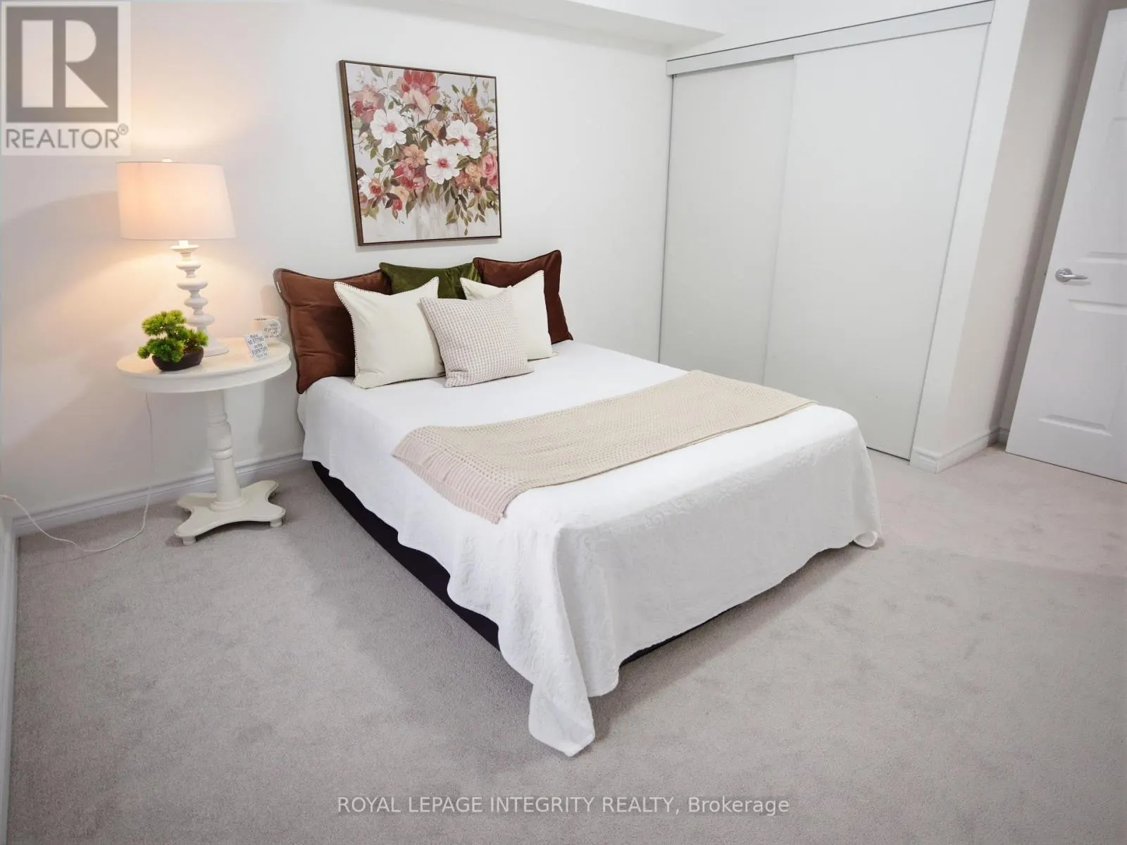3 - 545 STONEFIELD PRIVATE