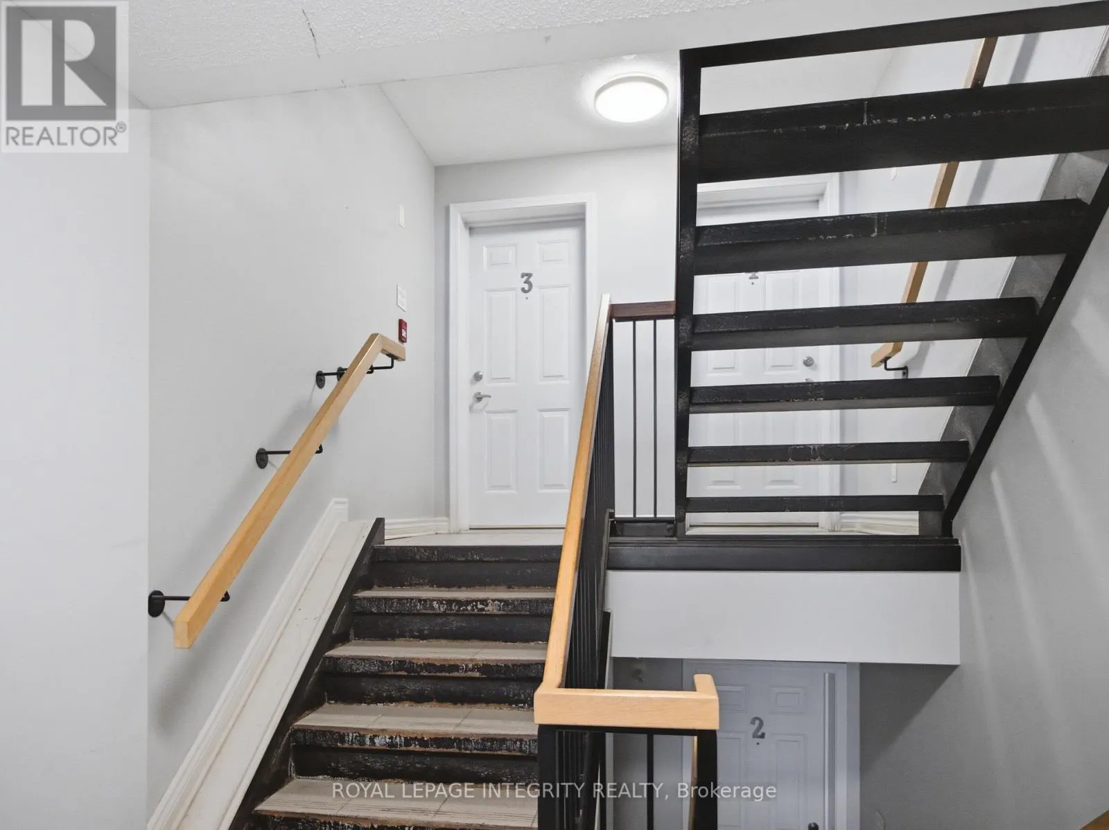 3 - 545 STONEFIELD PRIVATE
