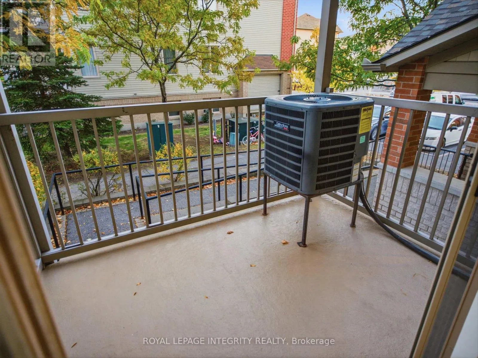 3 - 545 STONEFIELD PRIVATE