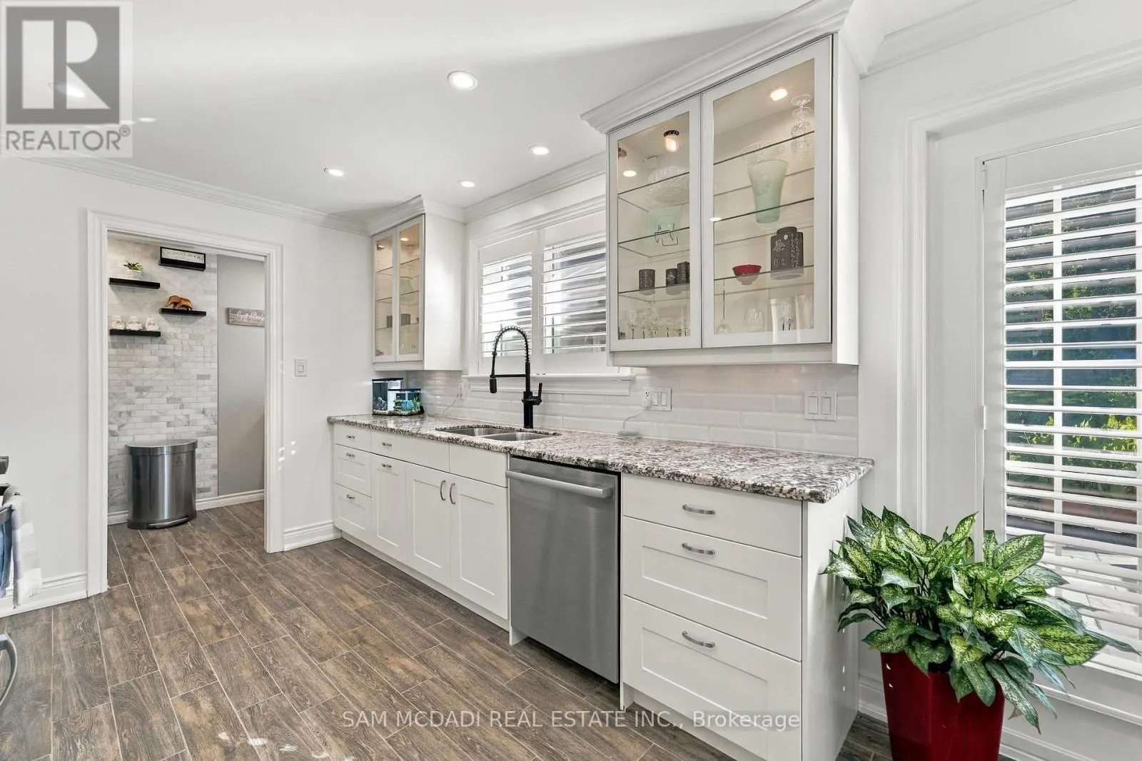 22 BYWOOD CRESCENT
