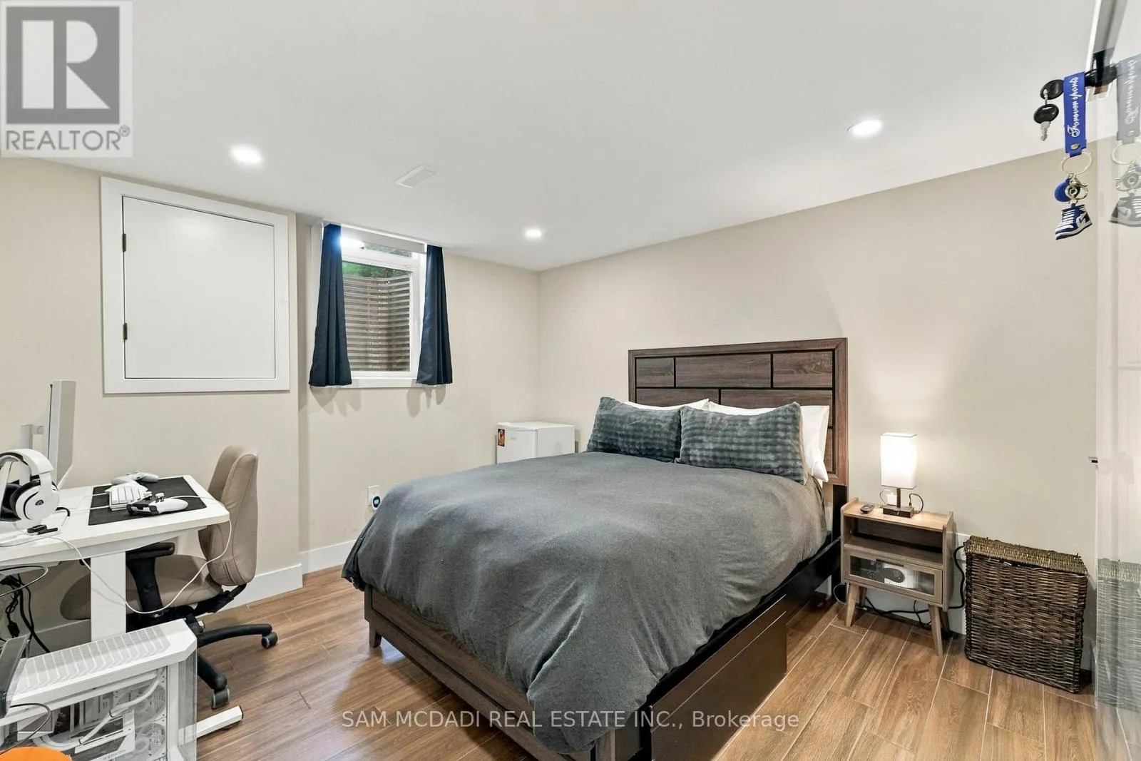 22 BYWOOD CRESCENT