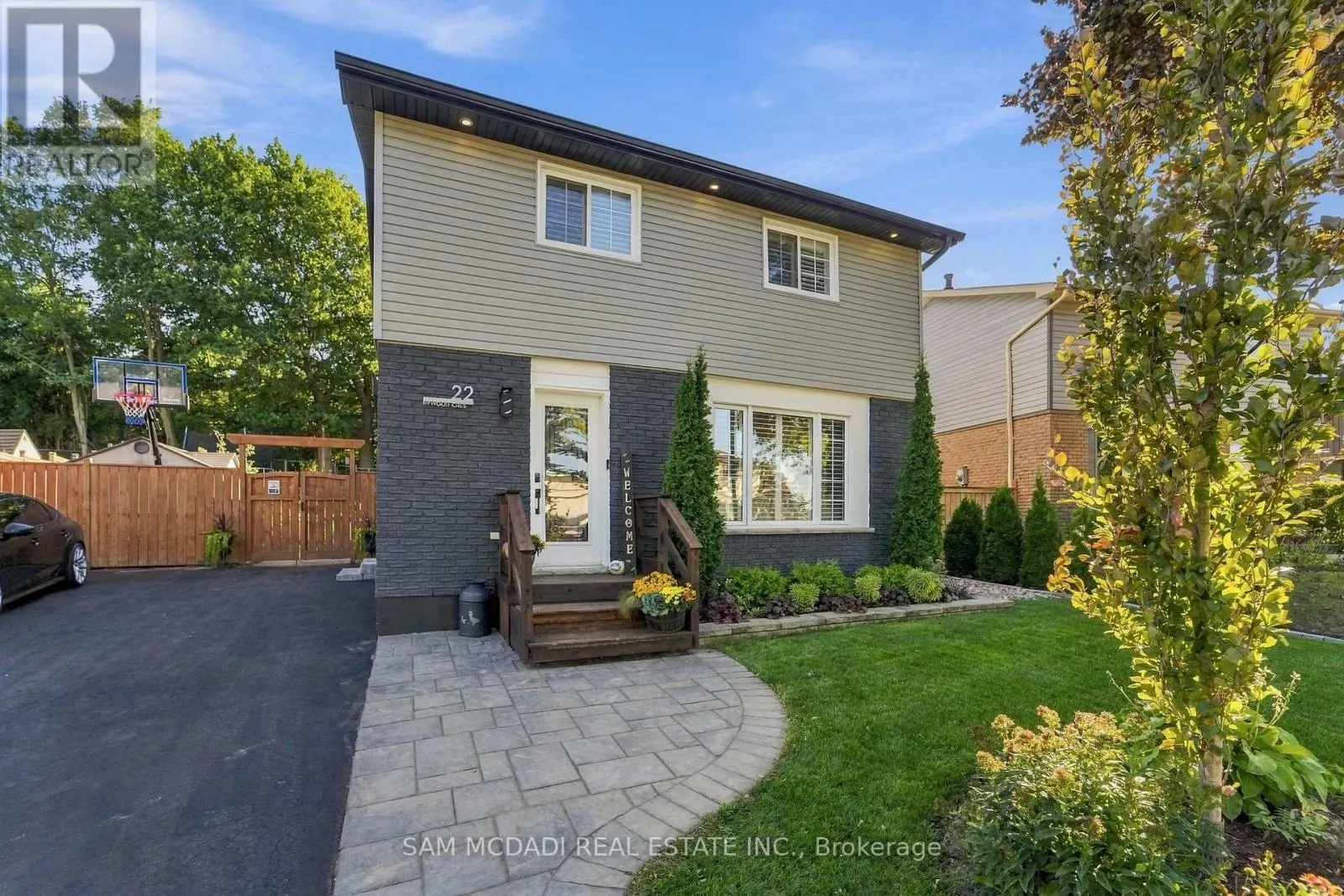 22 BYWOOD CRESCENT