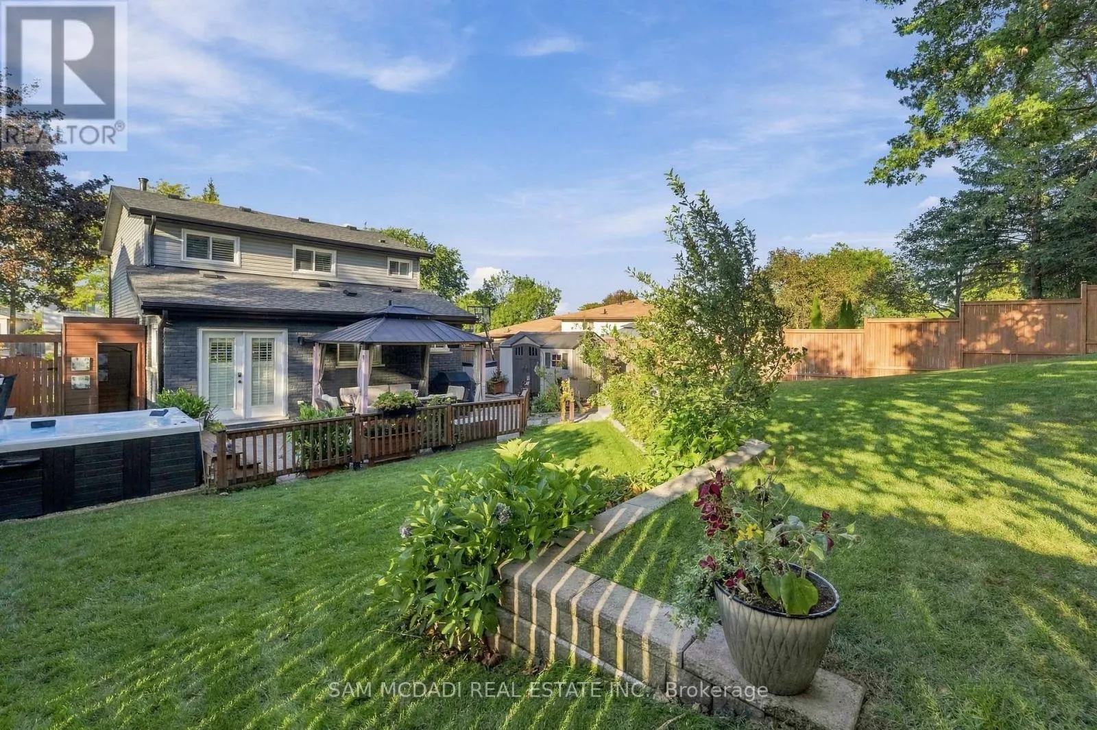 22 BYWOOD CRESCENT