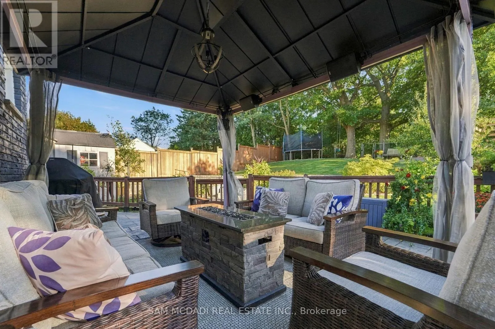 22 BYWOOD CRESCENT
