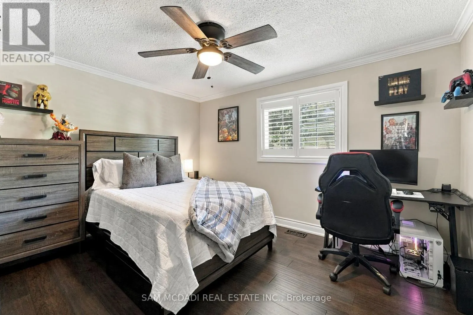 22 BYWOOD CRESCENT