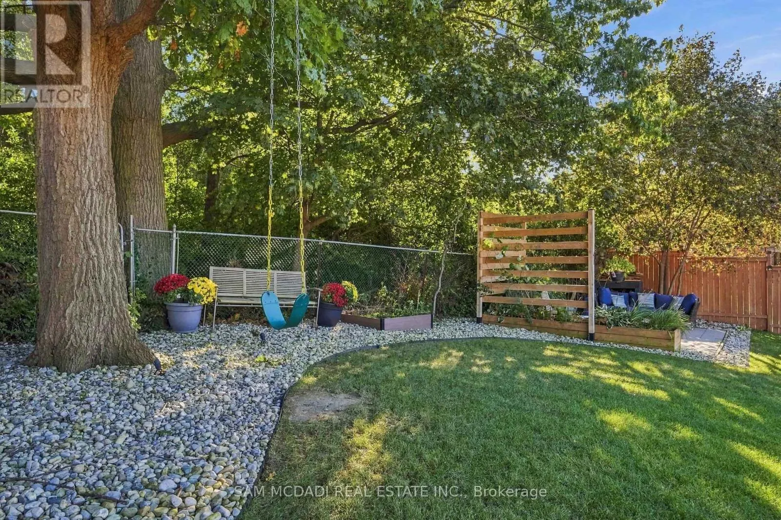 22 BYWOOD CRESCENT