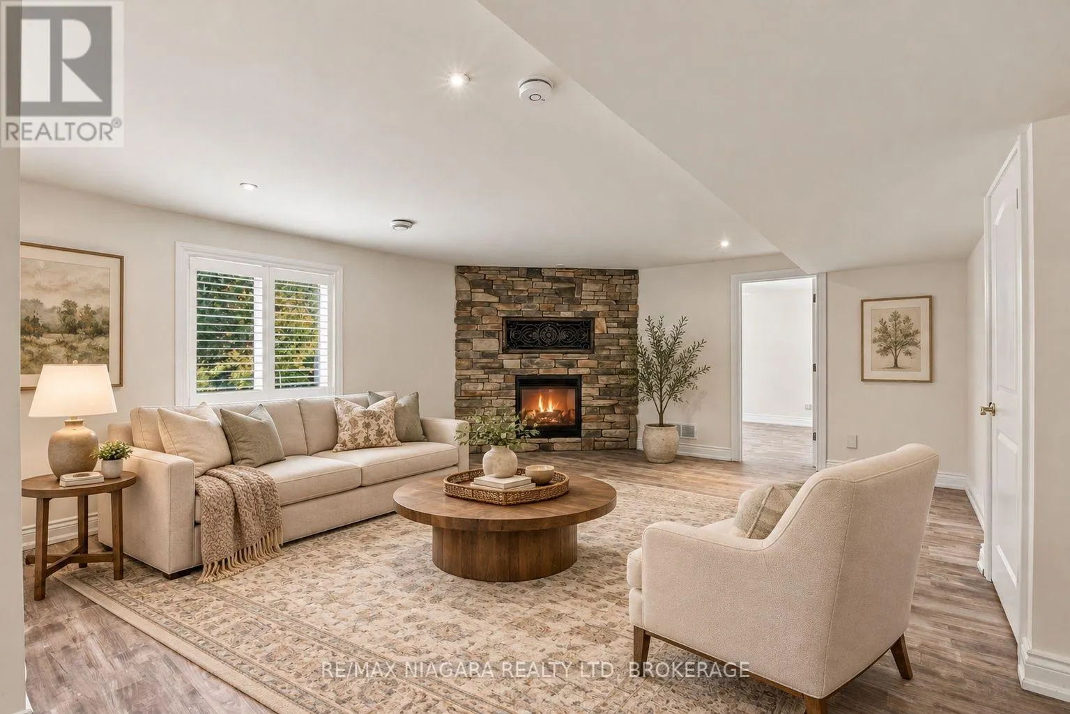 3 HILLSIDE DRIVE