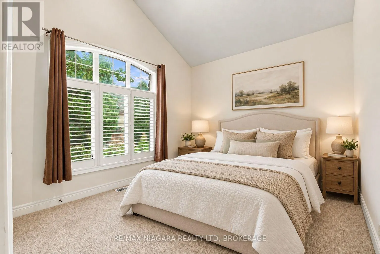 3 HILLSIDE DRIVE