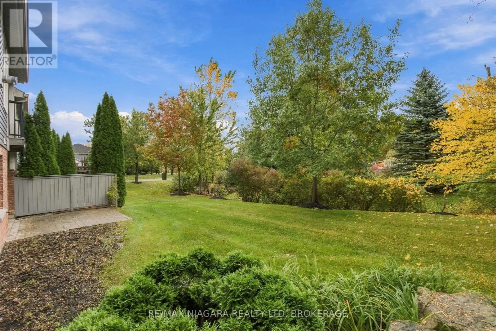 3 HILLSIDE DRIVE