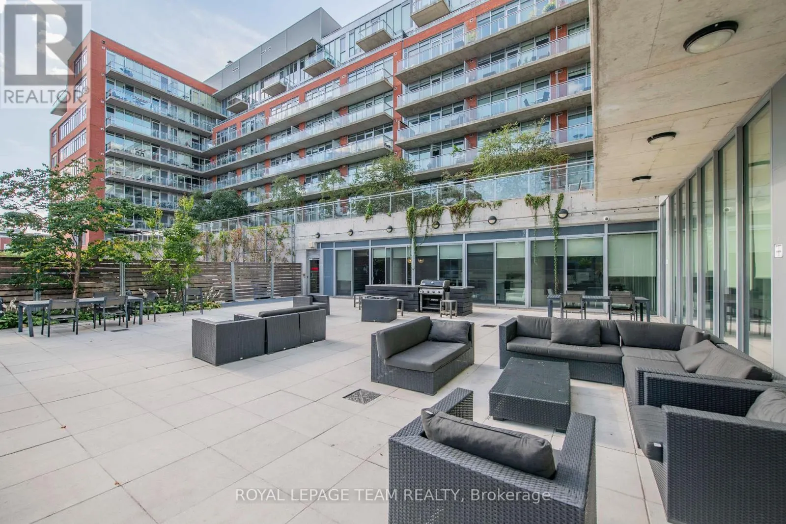 340 - 340 MCLEOD STREET