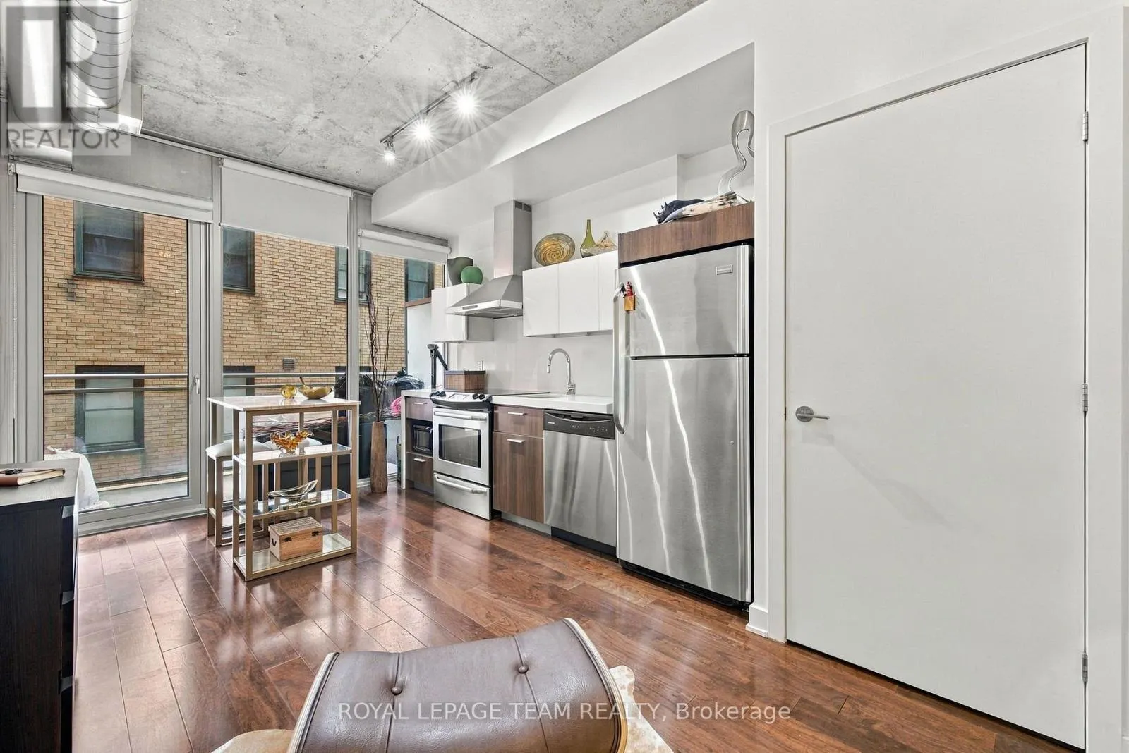 340 - 340 MCLEOD STREET