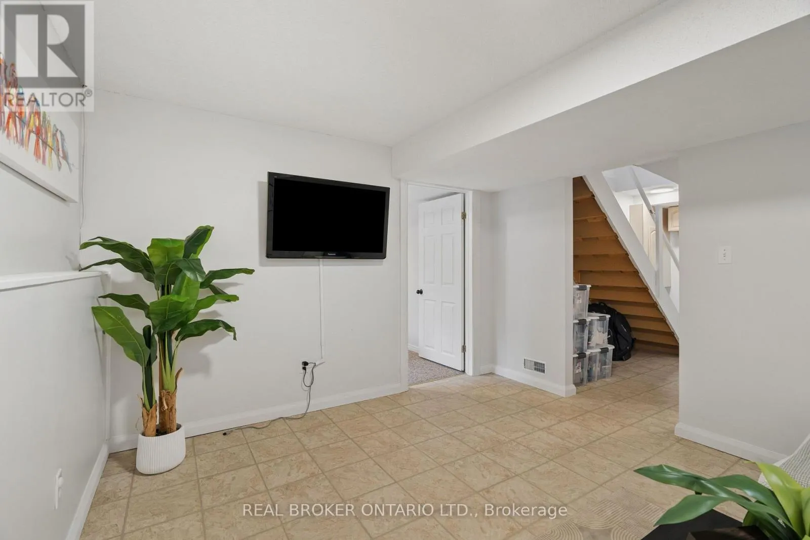 46 CHESTERTON LANE