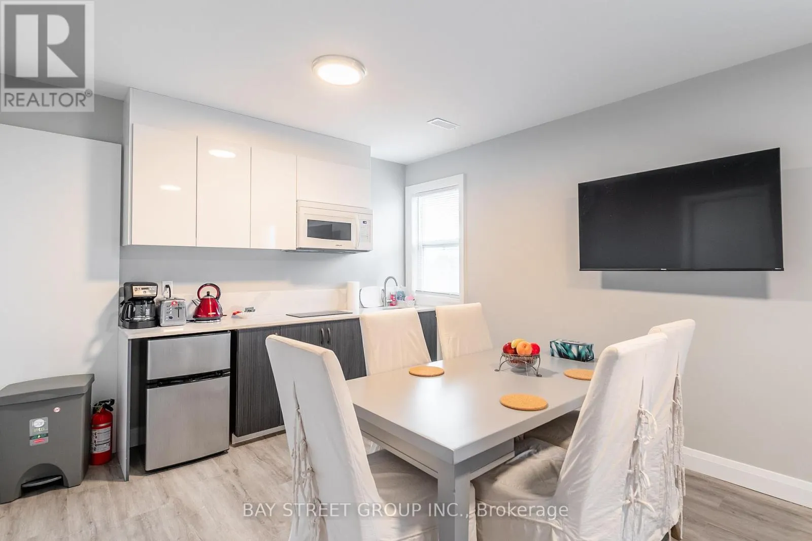 UNIT C - 5757 STANLEY AVENUE