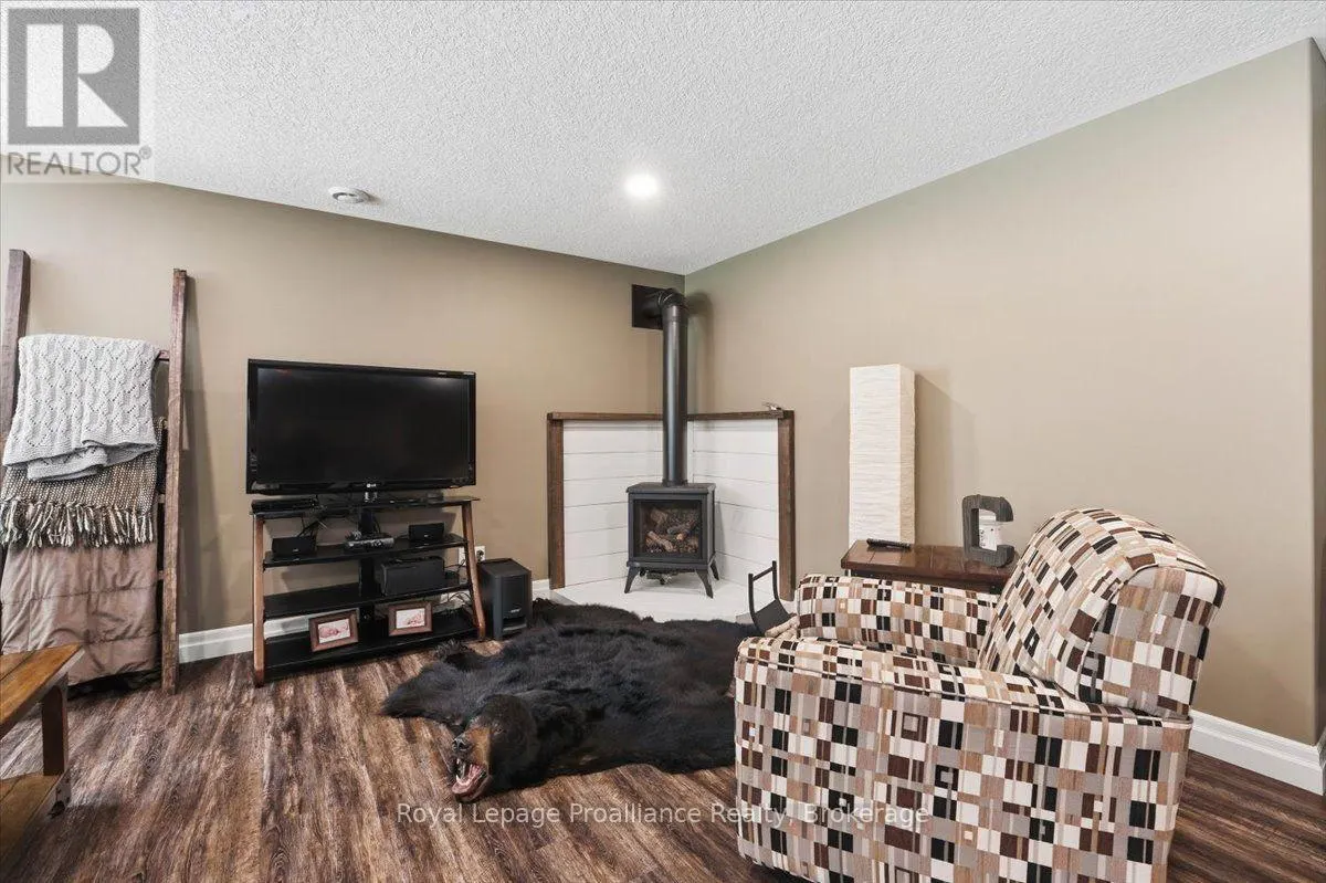 63 HIDDENVALLEY DRIVE