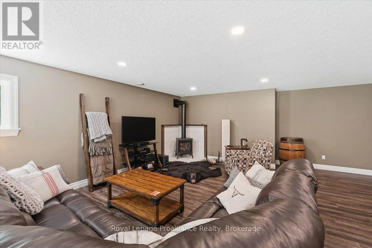 63 HIDDENVALLEY DRIVE
