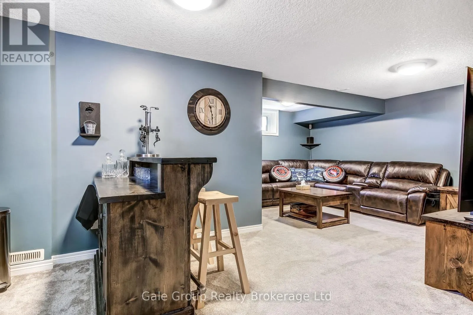 769 SOUTHWOOD WAY