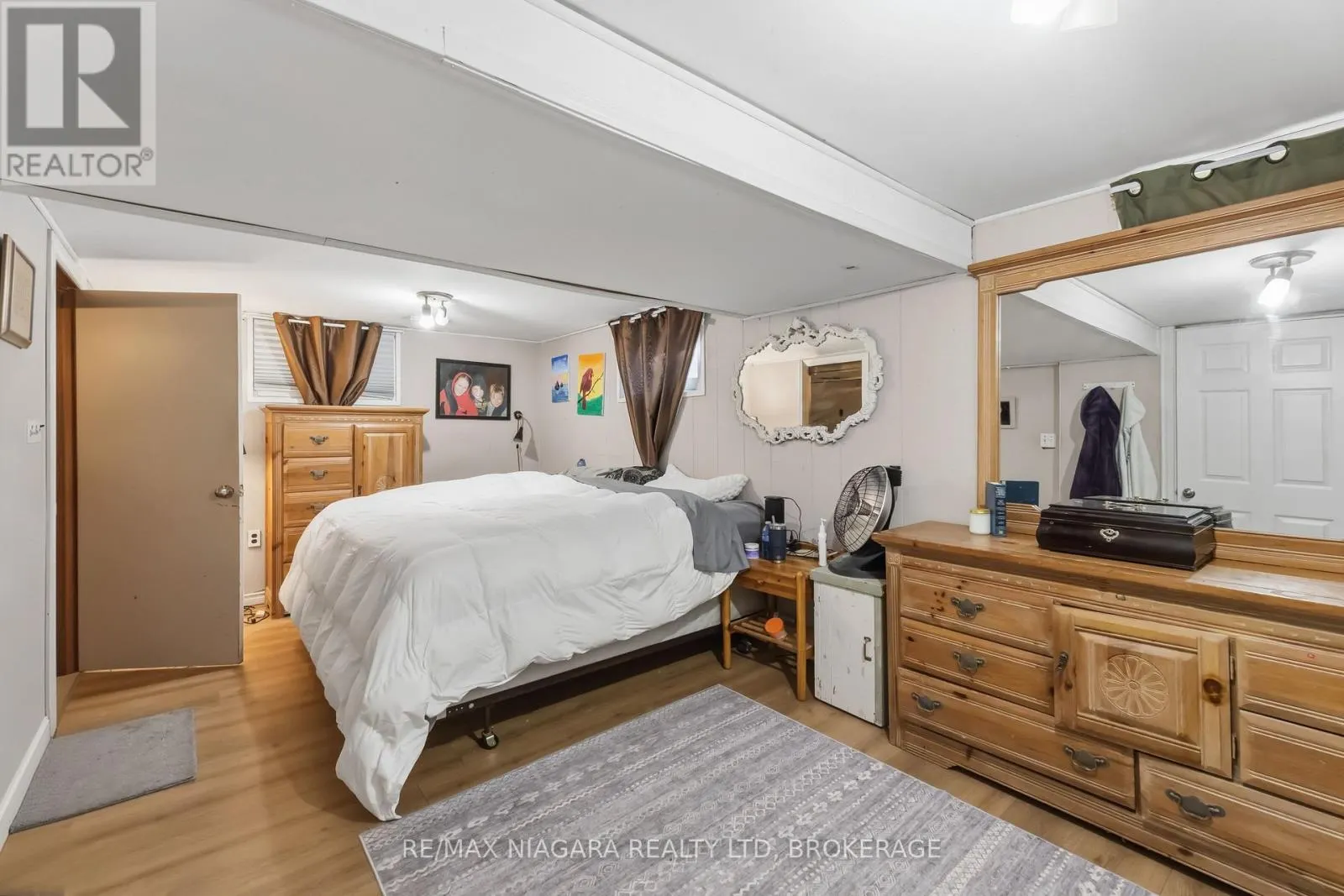 4 WALKER AVENUE