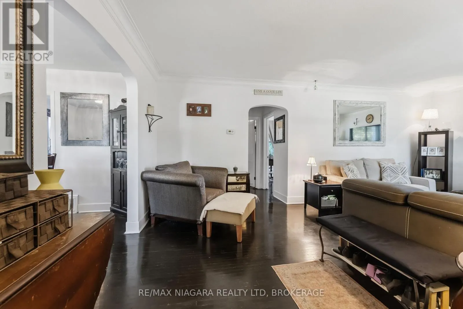 4 WALKER AVENUE
