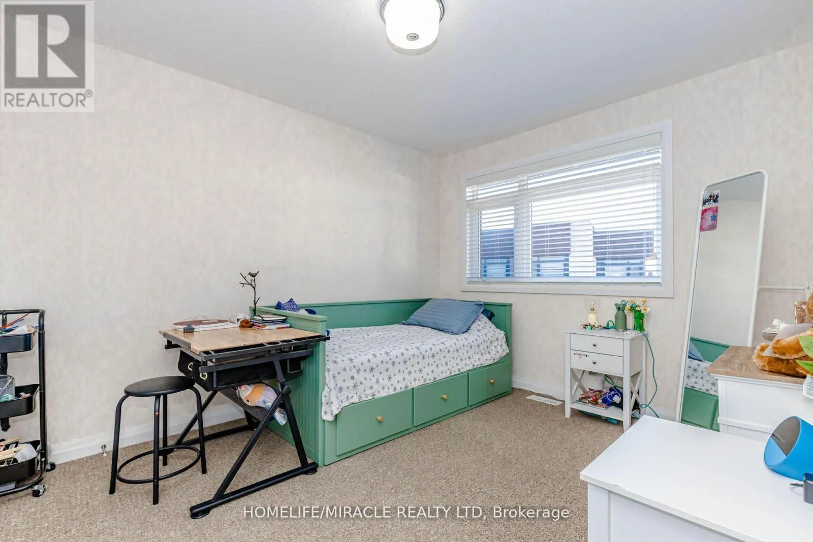 19 - 35 MIDHURST HEIGHTS