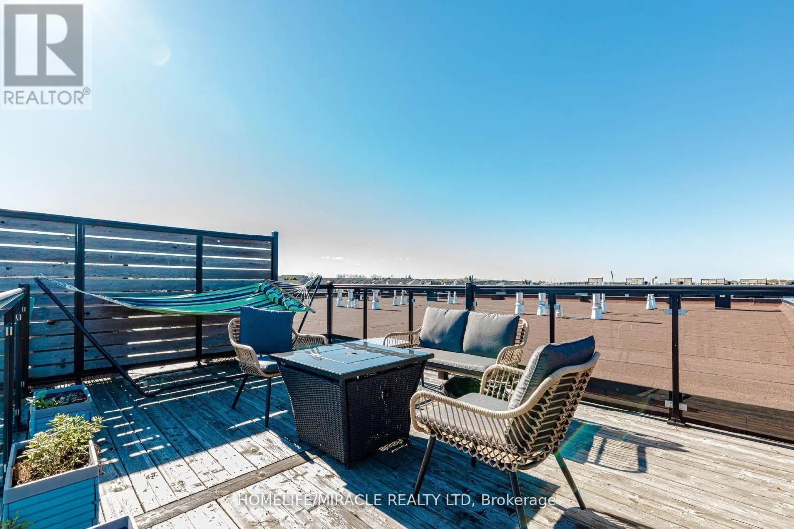 19 - 35 MIDHURST HEIGHTS