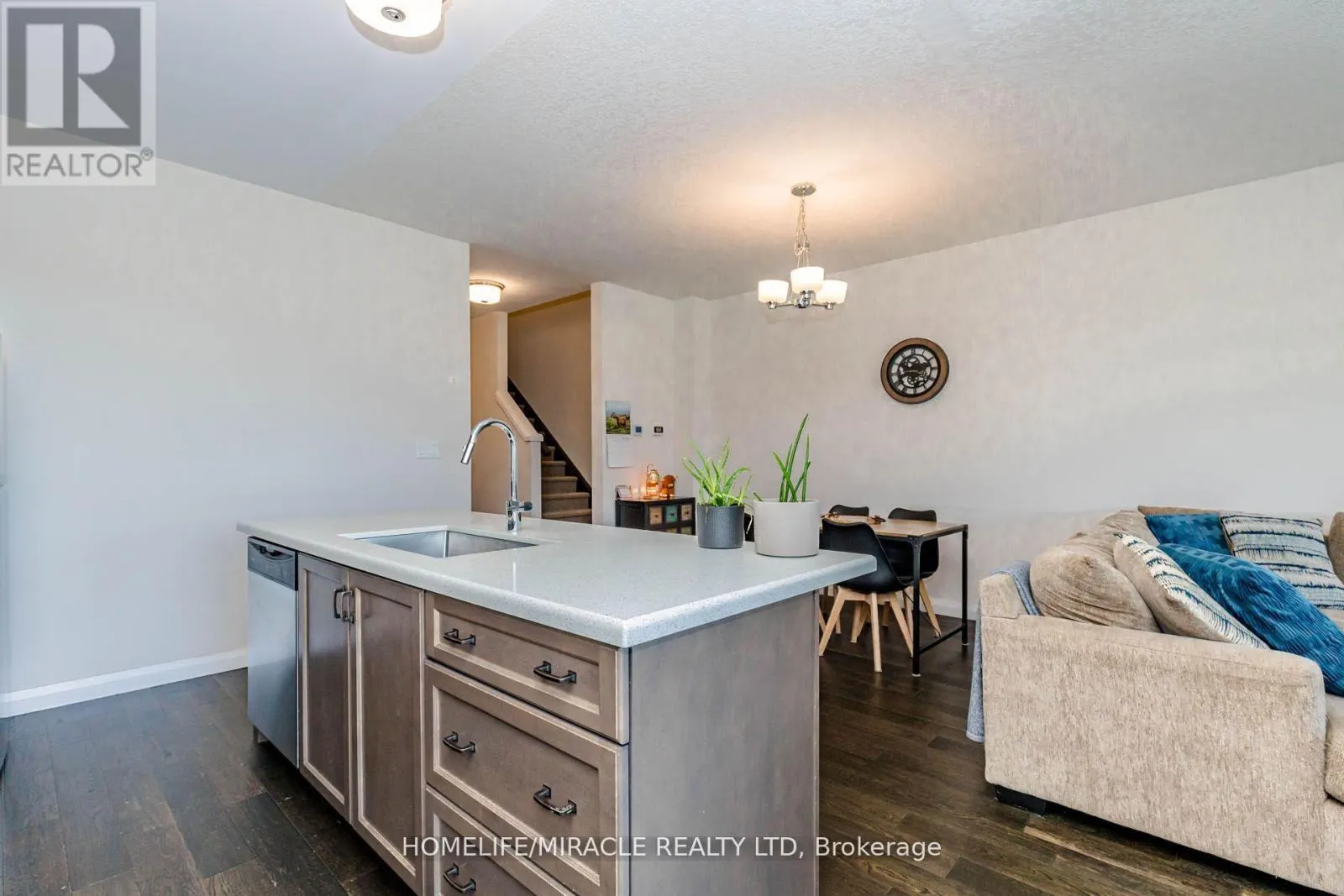 19 - 35 MIDHURST HEIGHTS