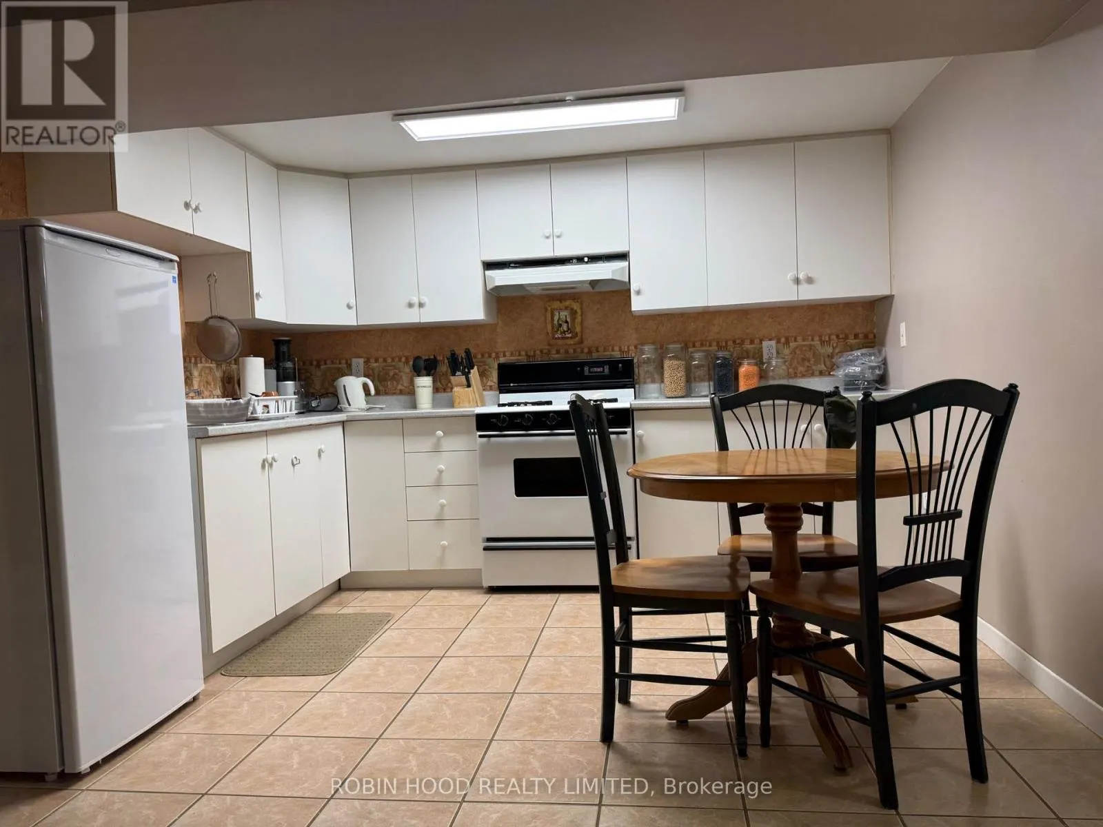 2469 INNES ROAD