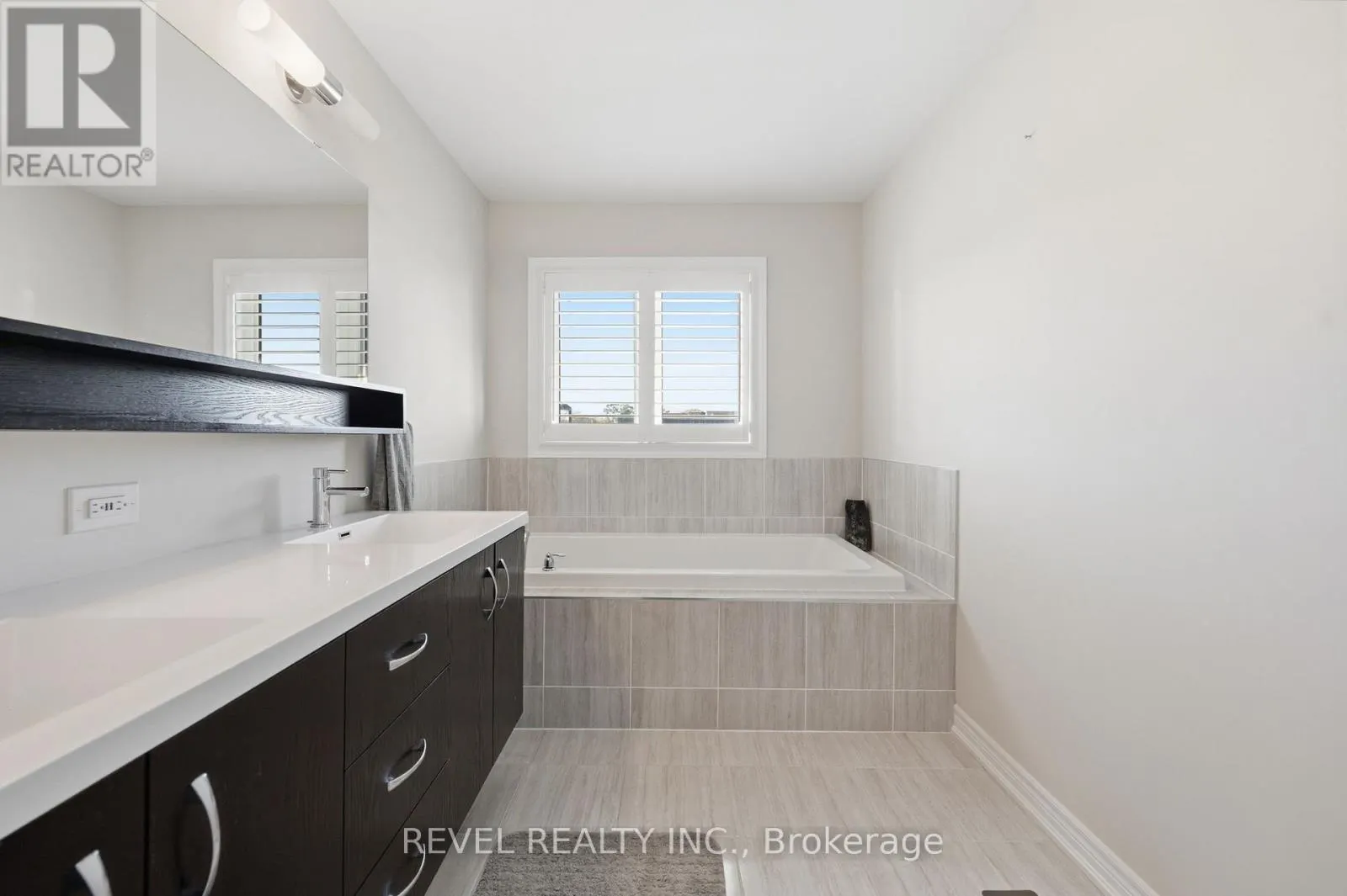 19 HIBISCUS LANE