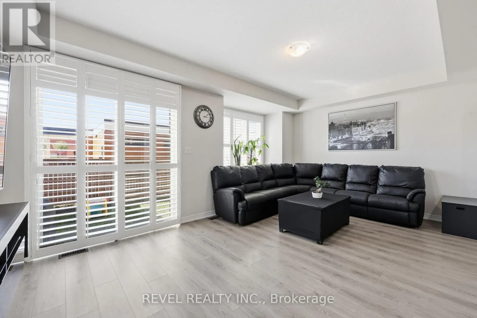 19 HIBISCUS LANE