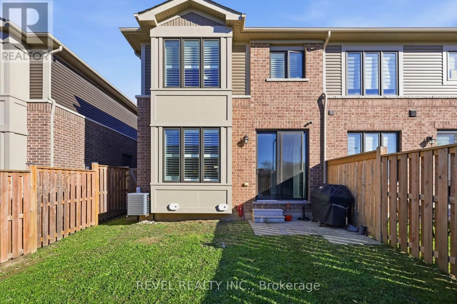 19 HIBISCUS LANE