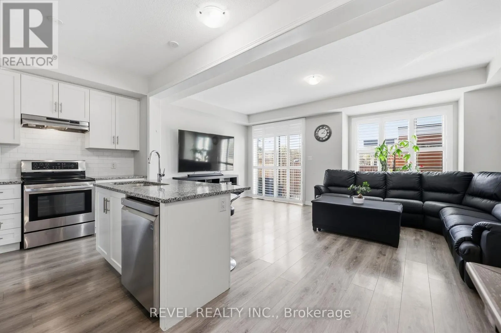 19 HIBISCUS LANE