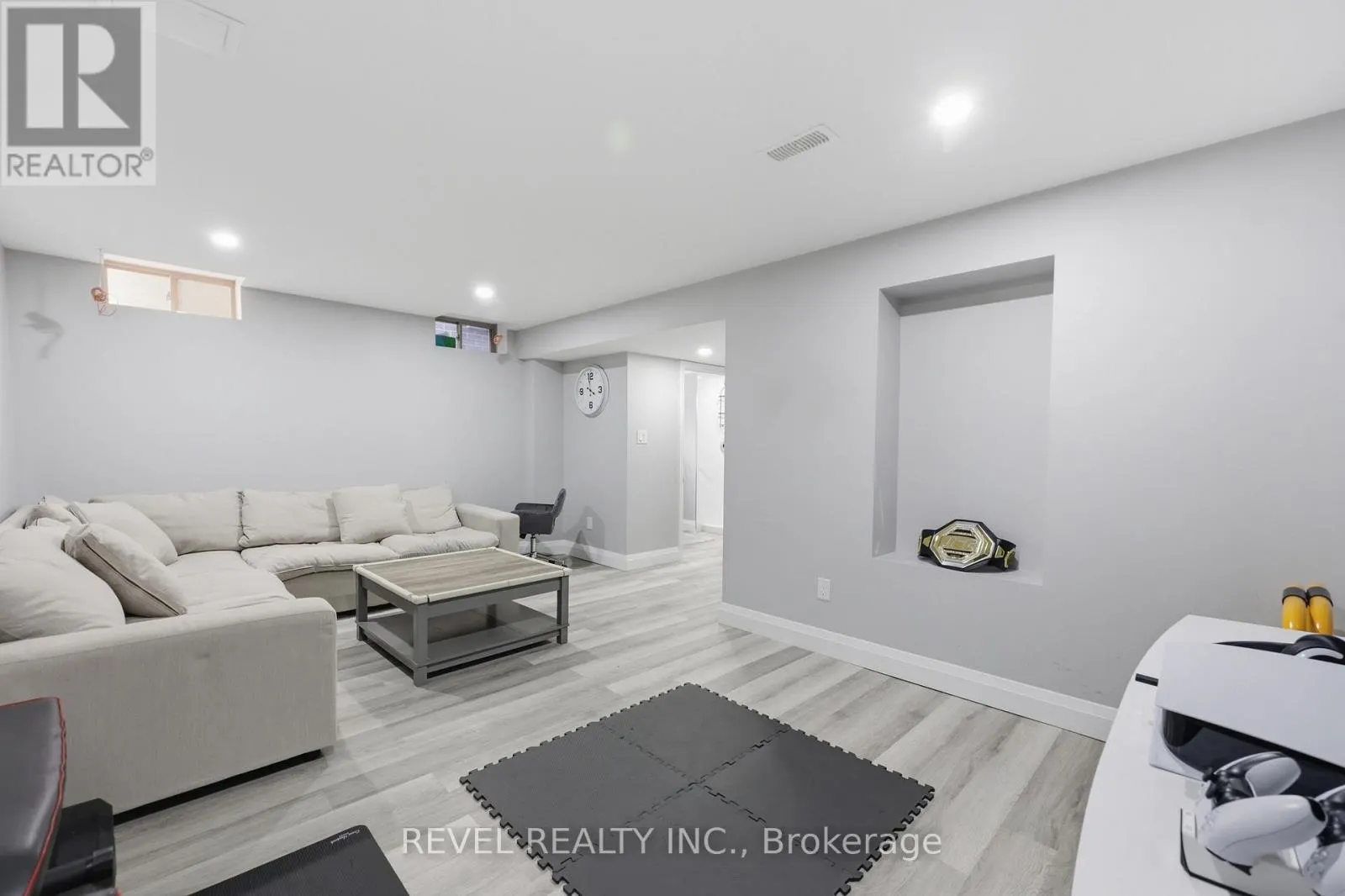 19 HIBISCUS LANE