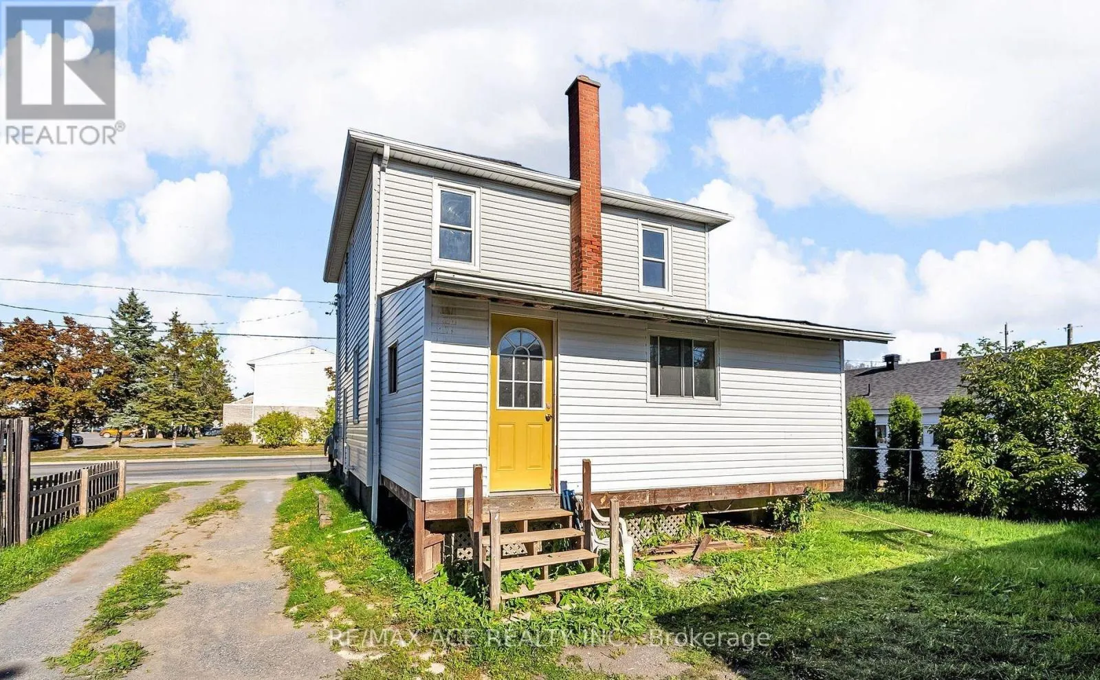 1606 PITT STREET