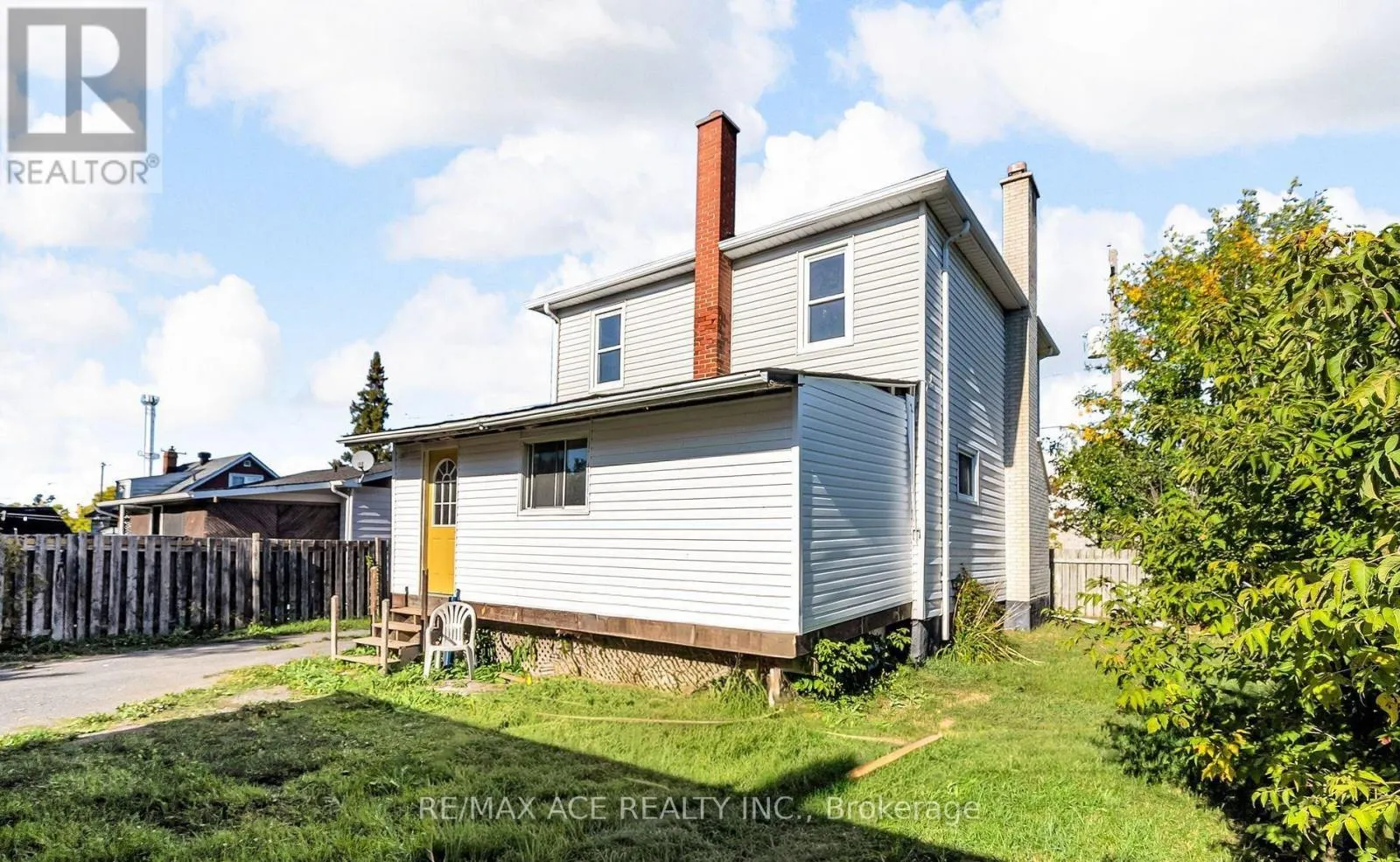 1606 PITT STREET