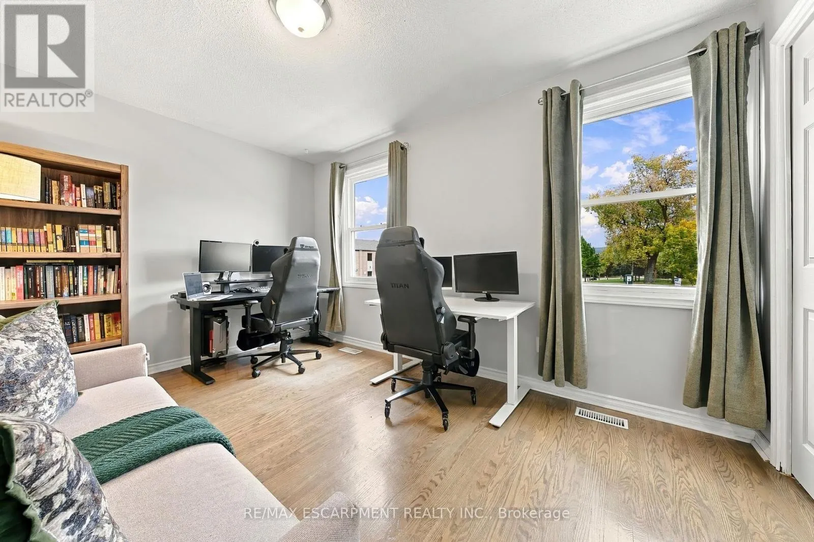 429 LIMERIDGE ROAD W
