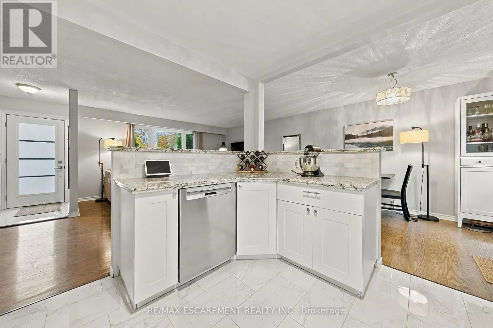 429 LIMERIDGE ROAD W