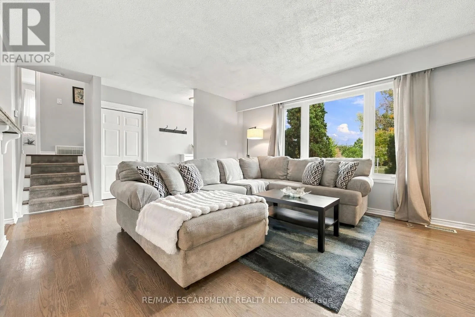 429 LIMERIDGE ROAD W
