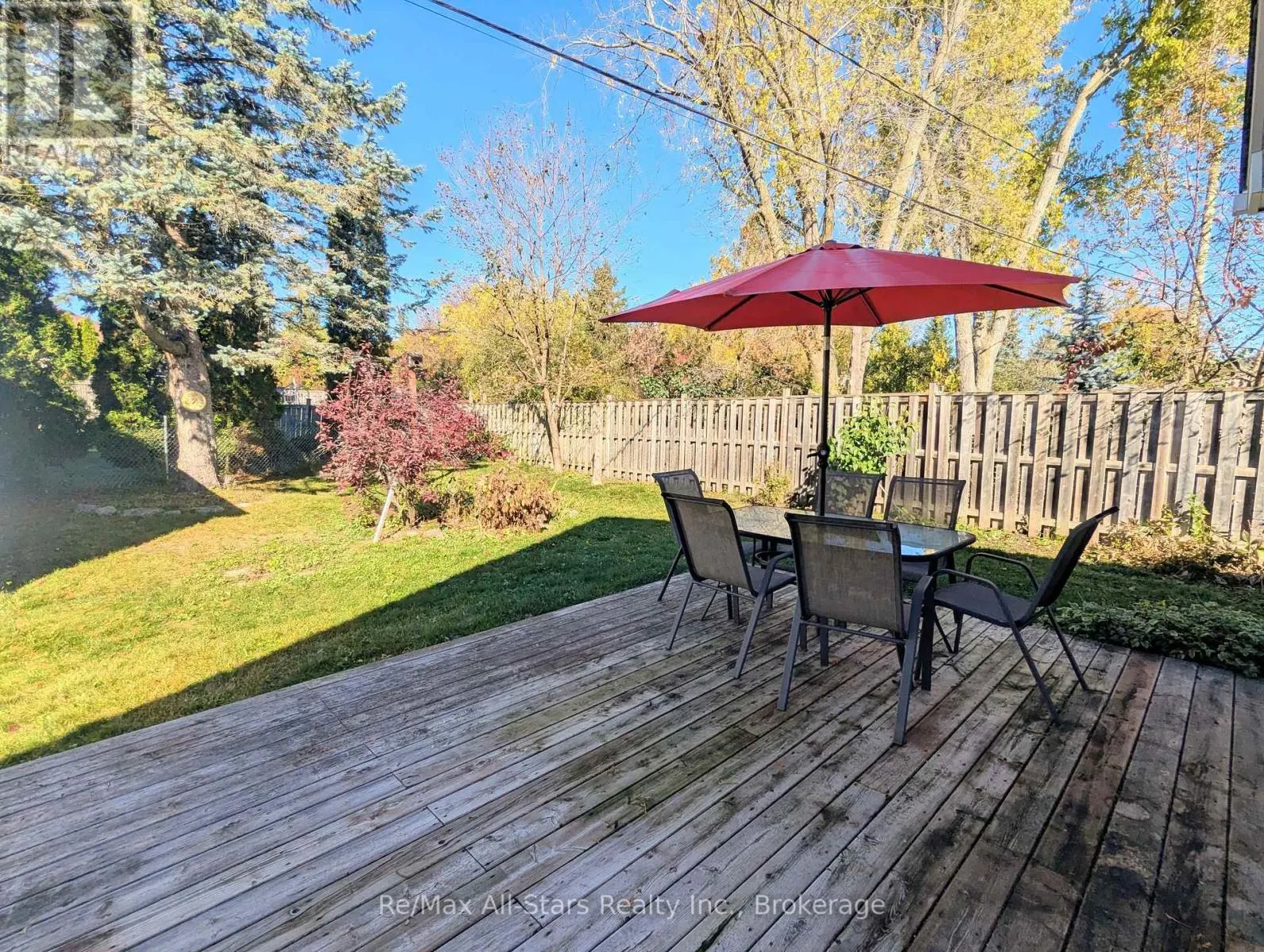32 CHURCHILL CRESCENT