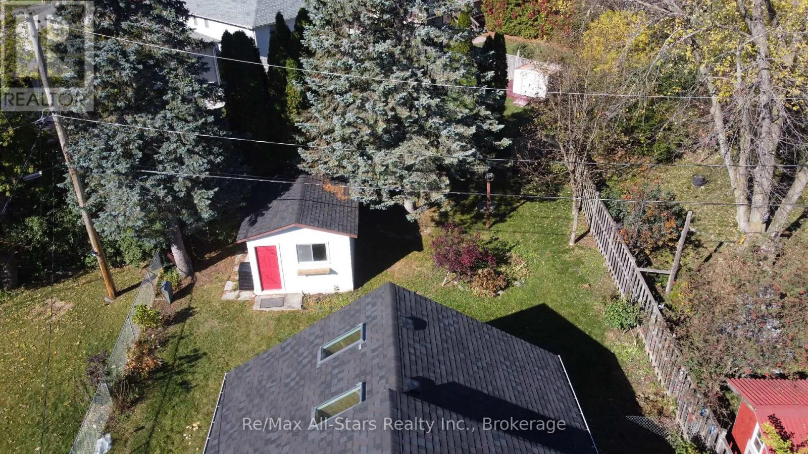 32 CHURCHILL CRESCENT