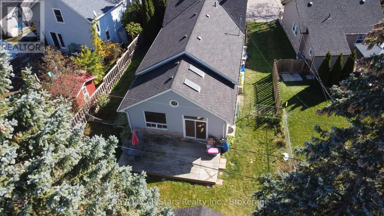 32 CHURCHILL CRESCENT