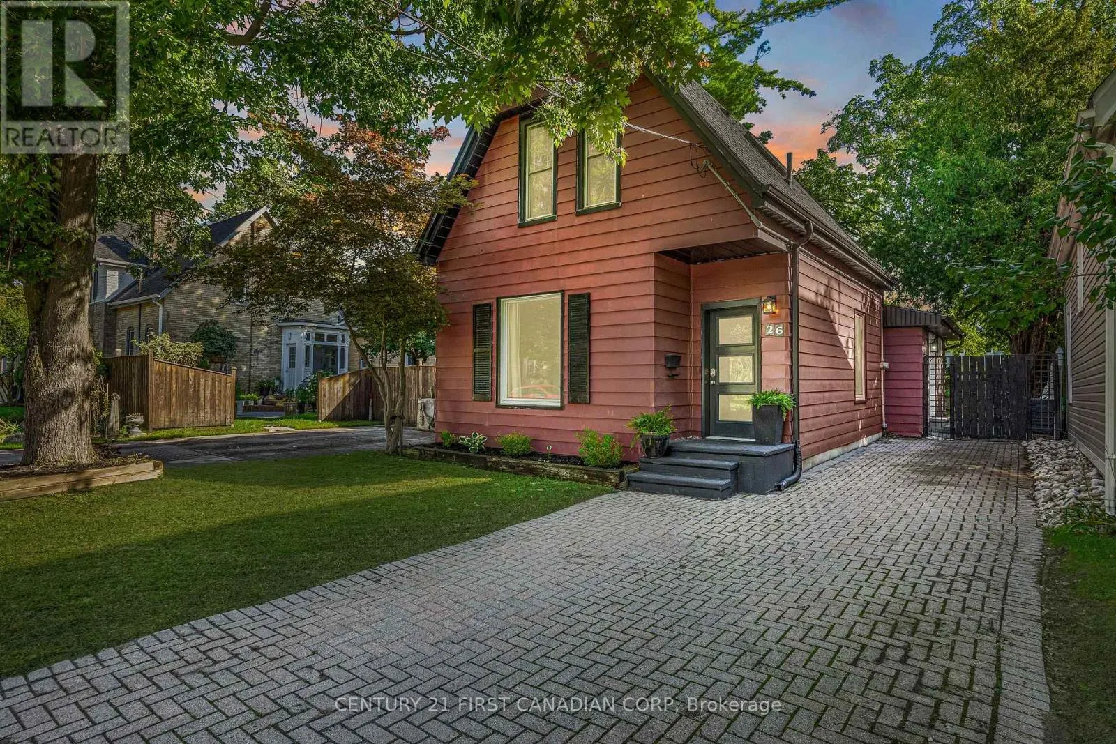 26 THORNTON AVENUE