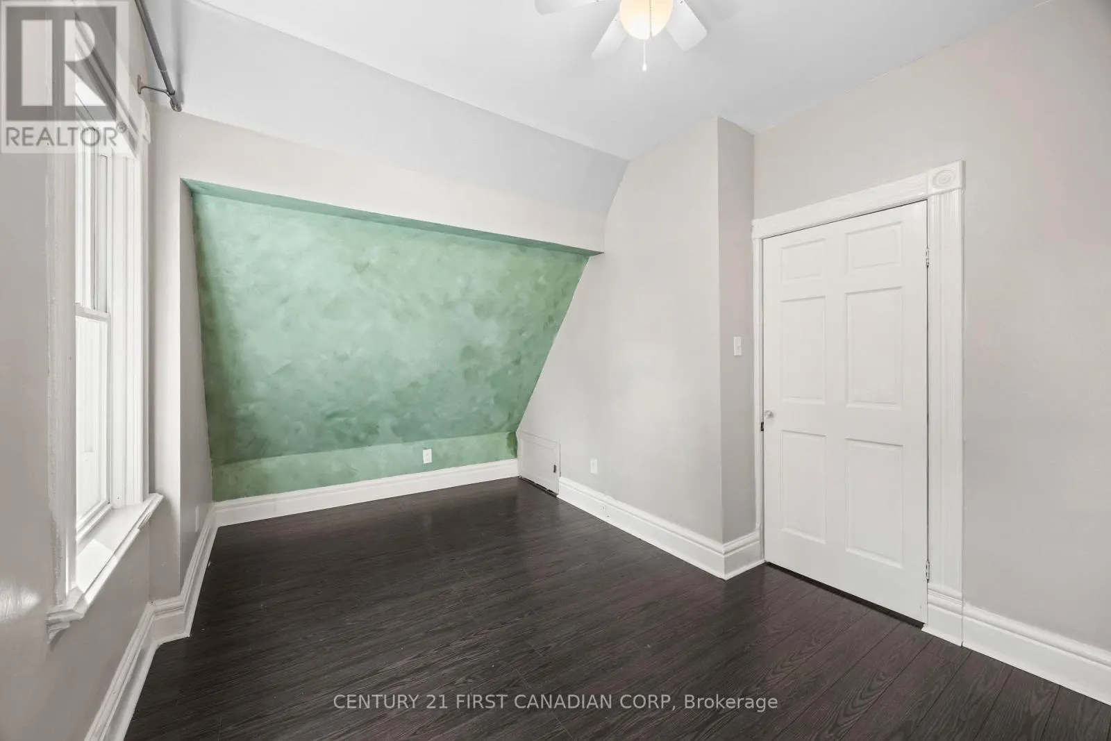 26 THORNTON AVENUE