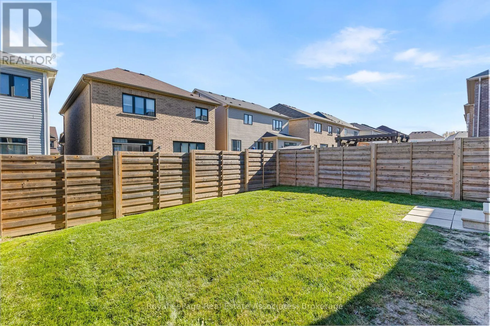 40 SUMAC DRIVE